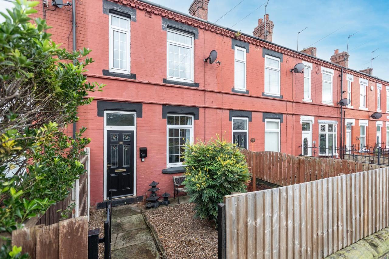 Spacious Three Bedroom Property! Hemsworth Extérieur photo